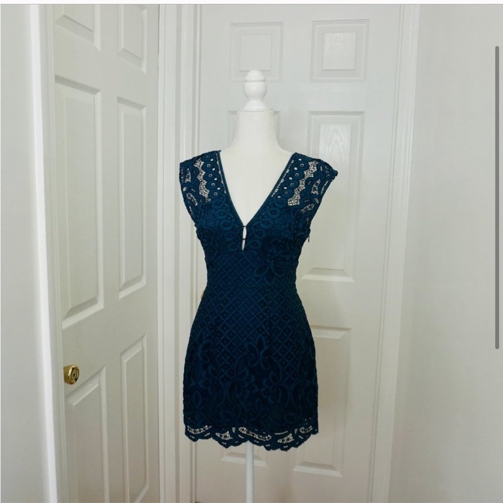 💜 FREE PEOPLE | UO Blue Lace V-Neck Mini Dress/Top